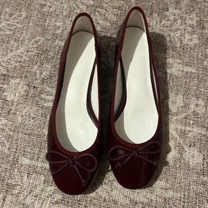 Patent heeled ballet pumps